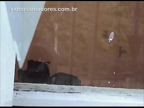 ❤️ Raġel qarn iħares lit-tfajla tiegħu ma' raġel ieħor, jirreġistra video fuck mingħajr ma jfixkel lill-koppja ❤️❌ Porn iebes lilna