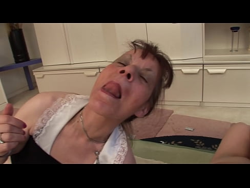 ❤️ Żewġ nanniet u nannu wieħed għandhom threesome ❤️❌ Porn iebes lilna